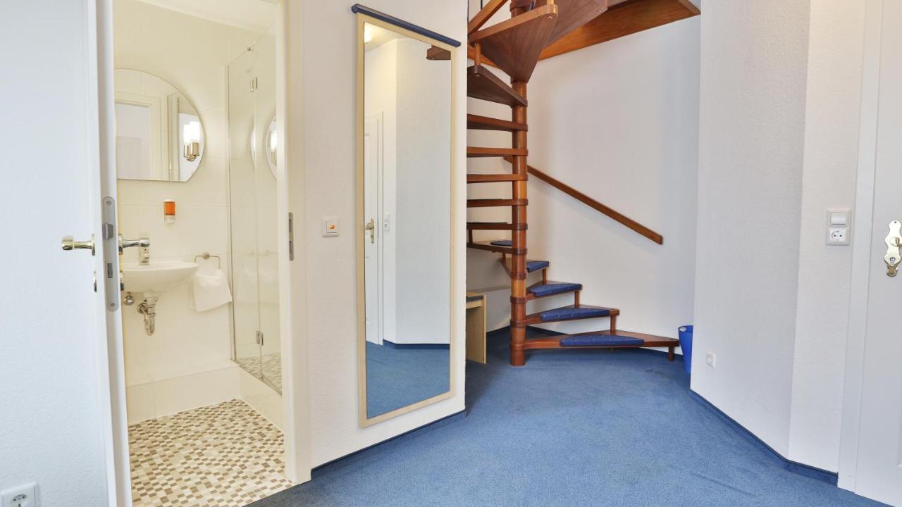 Altstadt Hotel Хайделберг Екстериор снимка