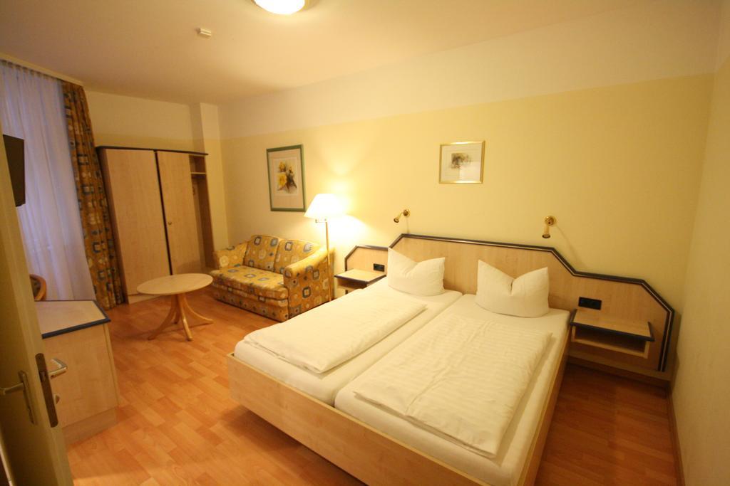 Altstadt Hotel Хайделберг Екстериор снимка