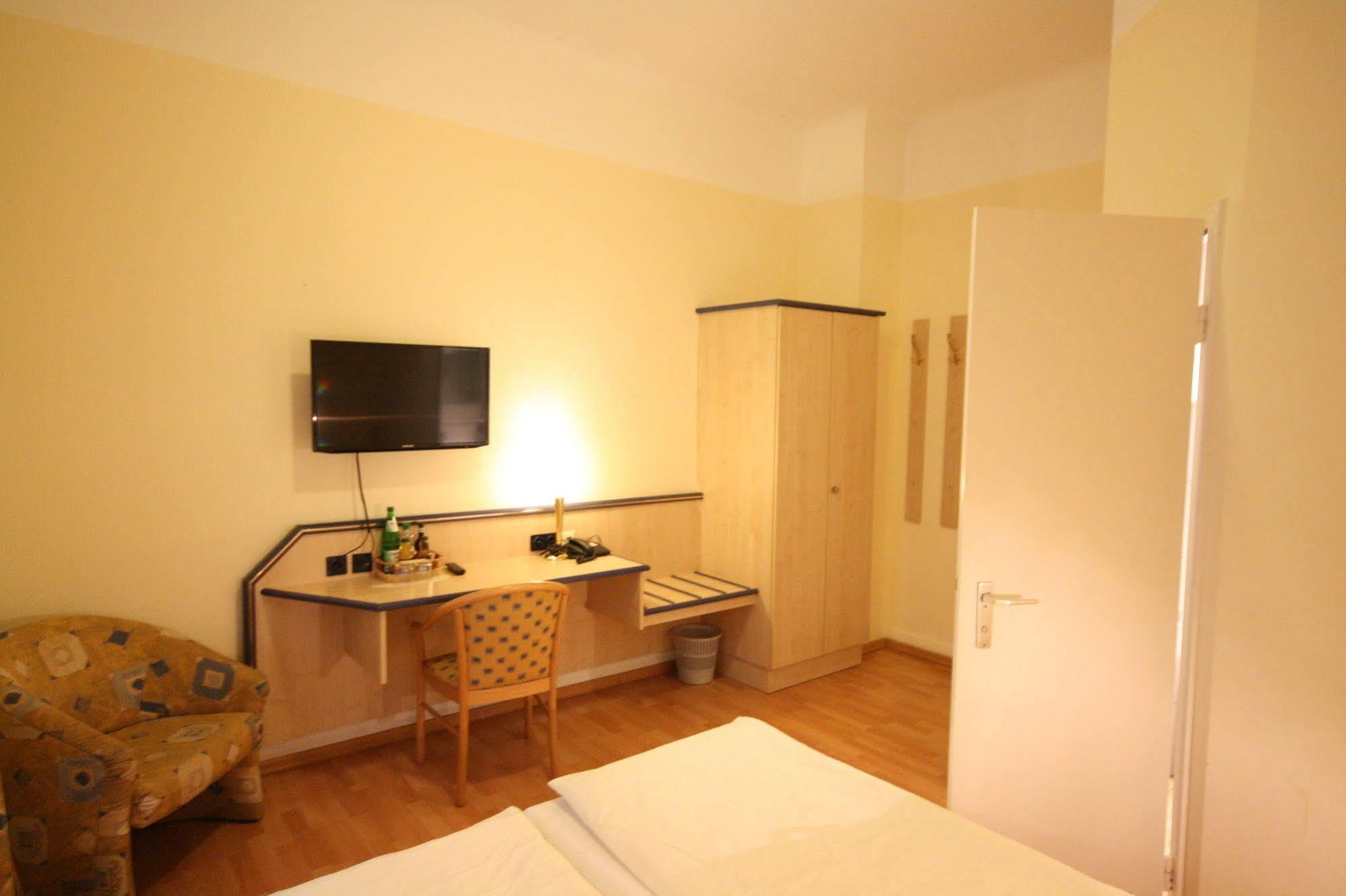 Altstadt Hotel Хайделберг Екстериор снимка