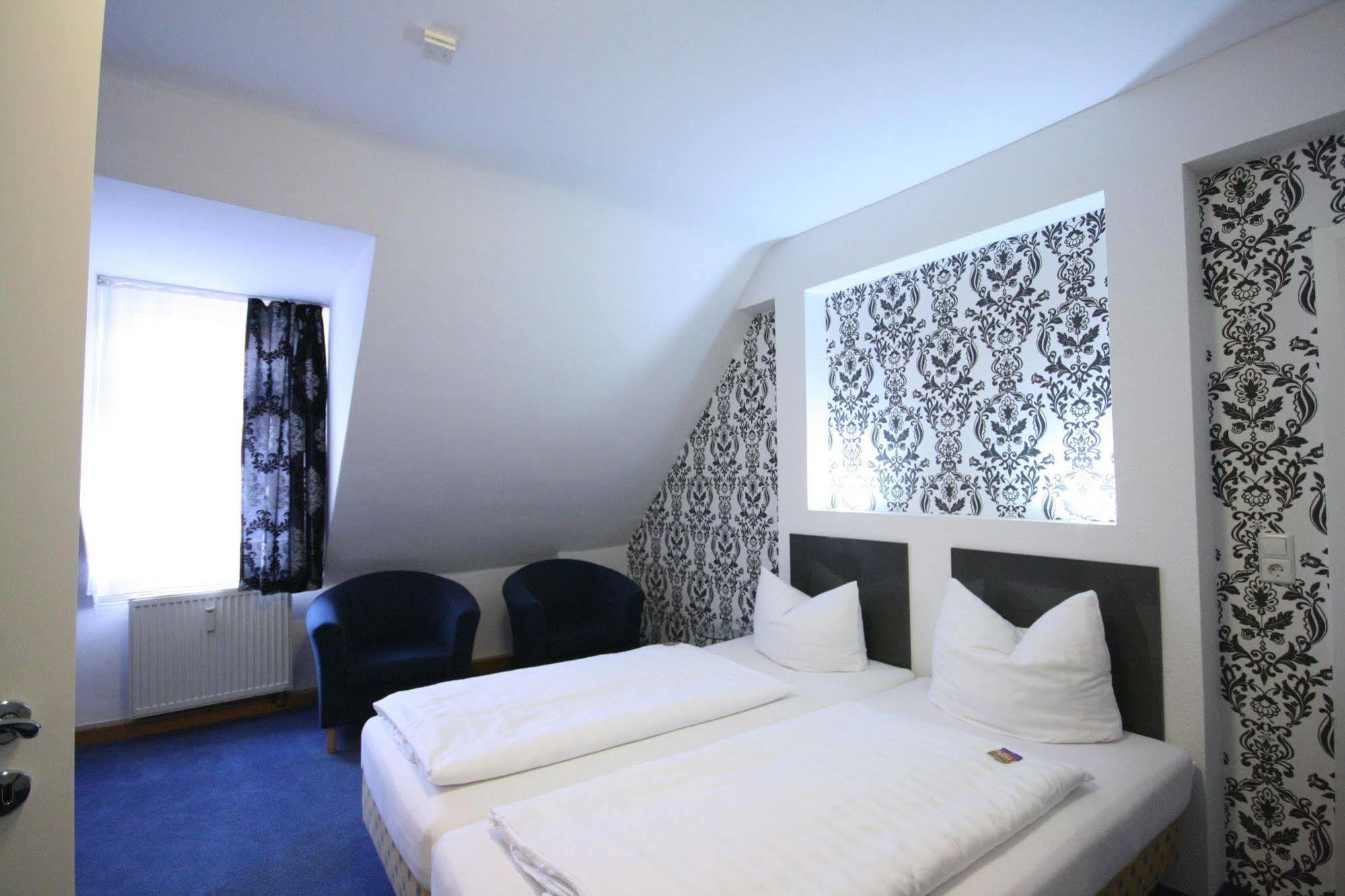 Altstadt Hotel Хайделберг Екстериор снимка