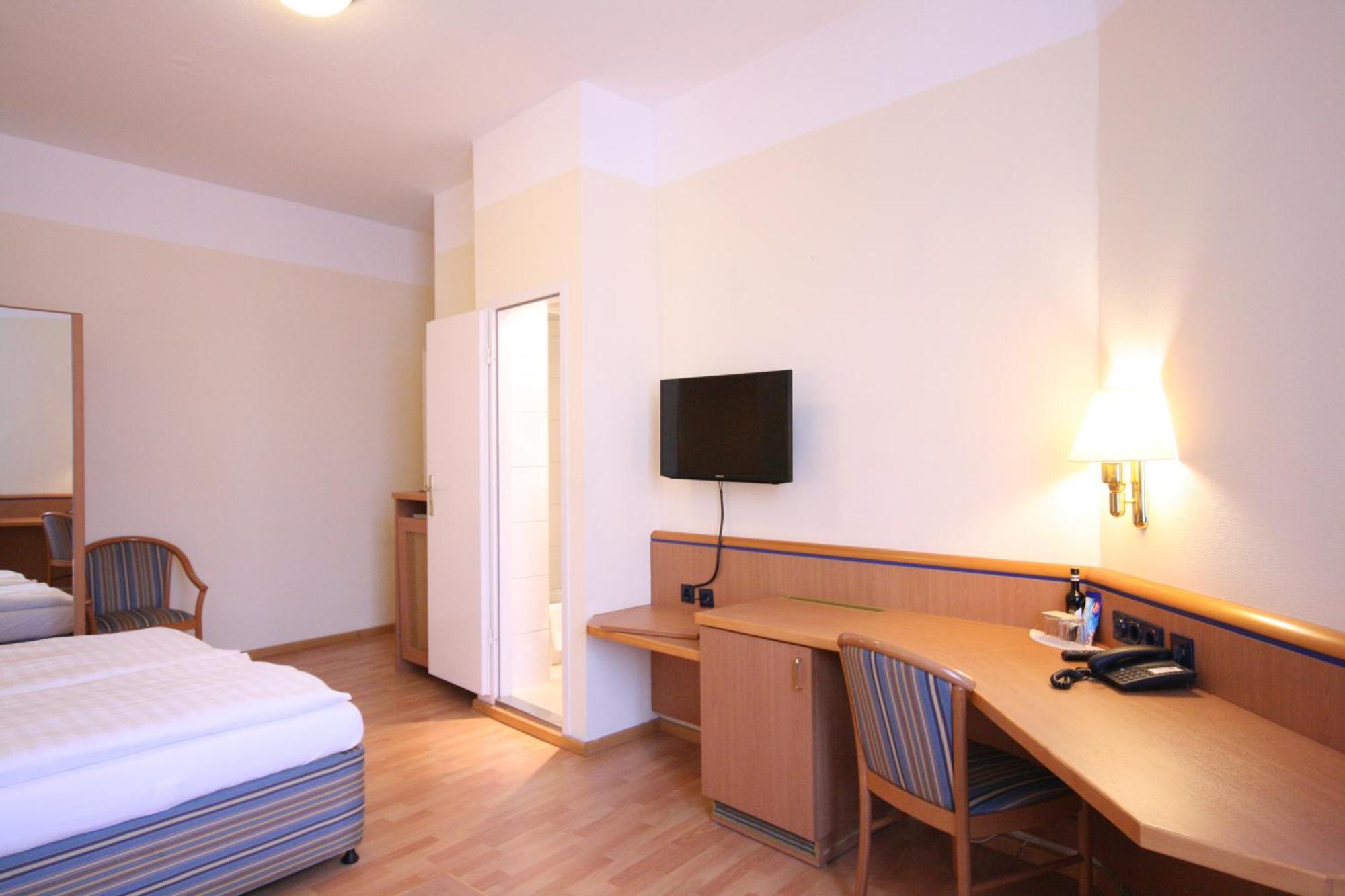 Altstadt Hotel Хайделберг Екстериор снимка