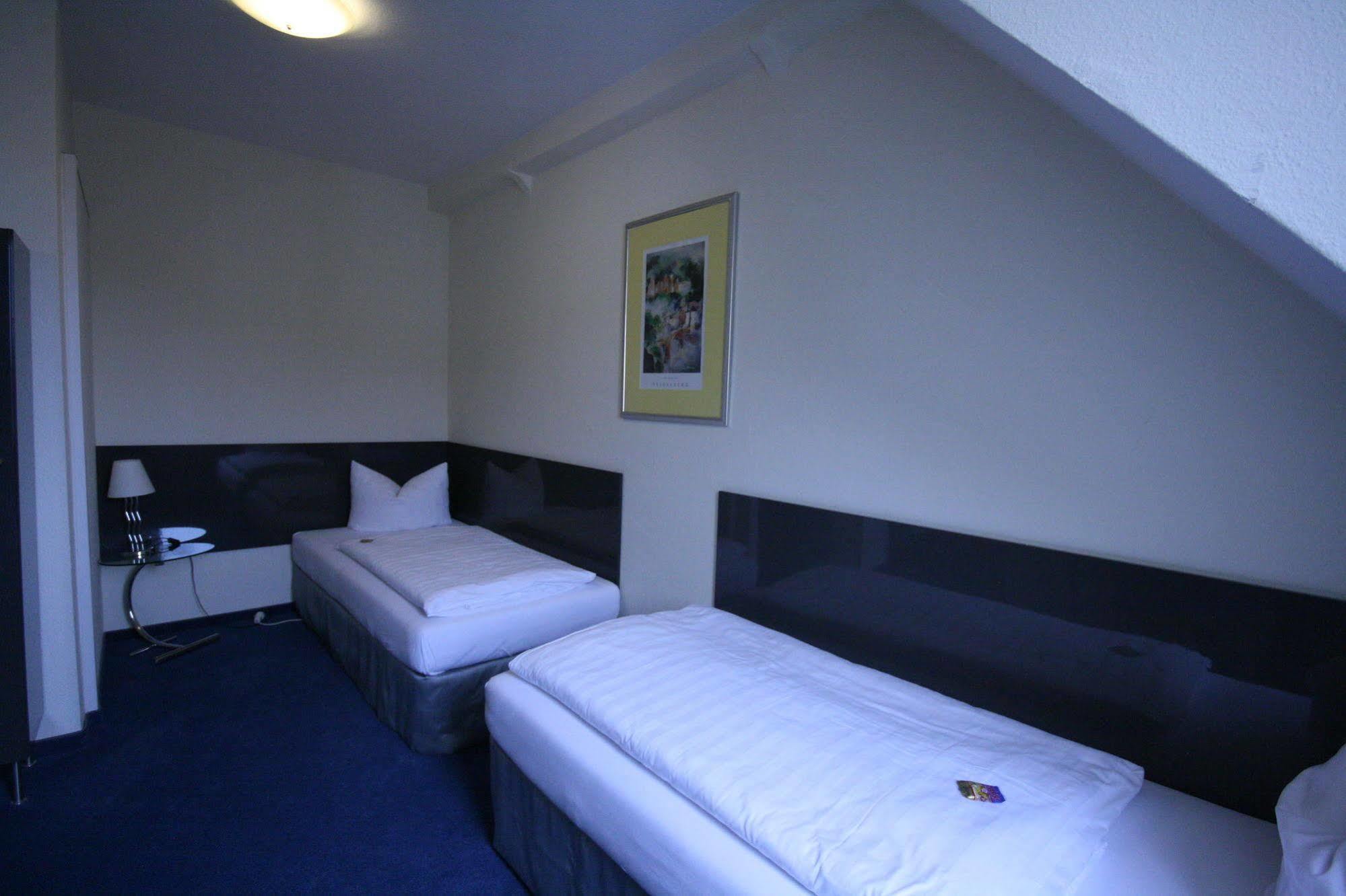 Altstadt Hotel Хайделберг Екстериор снимка